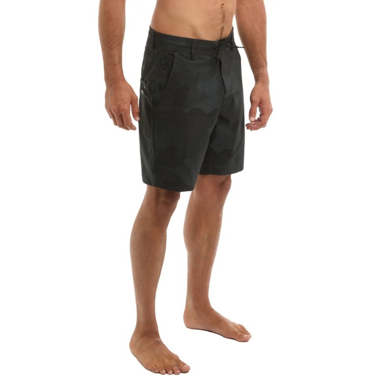 Flyline Hybrid Shorts 19"